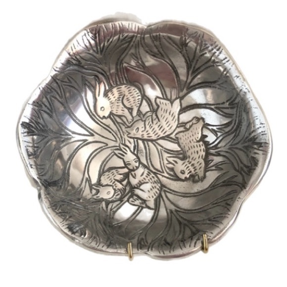 Pewter Bowl with Bunnies - Picture 1 of 7